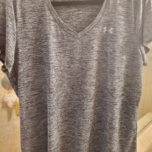 Under Armour Grey Heather V-Neck Athletic Tee Xl